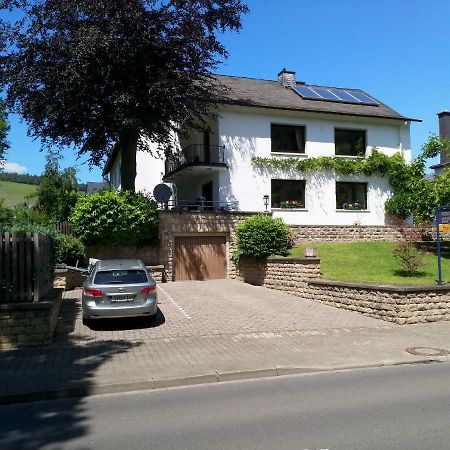 Ferienwohnung Moselblick 베른카슈텔쿠에스 외부 사진