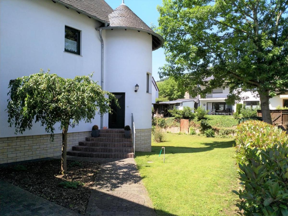 Ferienwohnung Moselblick 베른카슈텔쿠에스 외부 사진